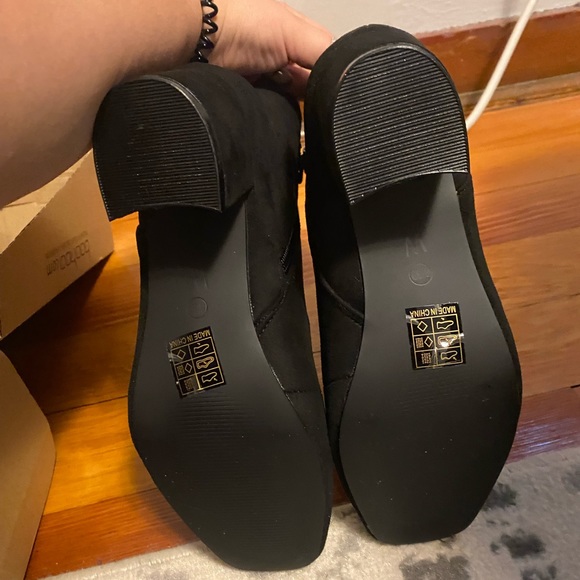 NWT Wide Width Low Block Heel Booties - Picture 10 of 10